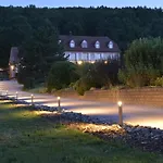 Les Jardins De Madeleine Bernardville