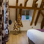Bed & Breakfast Les Jardins De Madeleine 4*