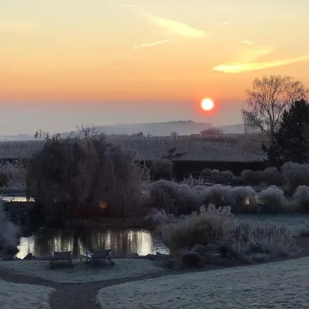 Les Jardins De Madeleine Bed & Breakfast 4*