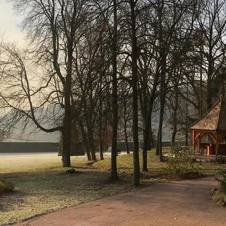 Les Jardins De Madeleine Couette-café 4*