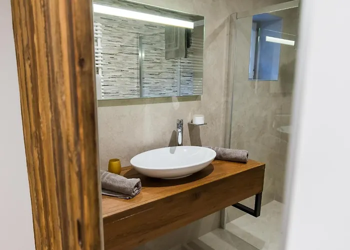 Bed & Breakfast Les Jardins De Madeleine 4*